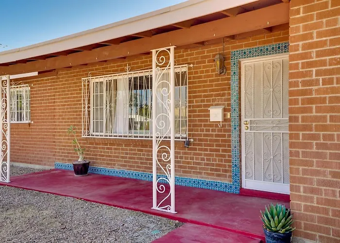 Сasa de vacaciones Single-story Retreat ~ 1 Mi To Downtown Tucson!