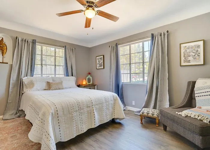 Single-story Retreat ~ 1 Mi To Downtown Tucson! *